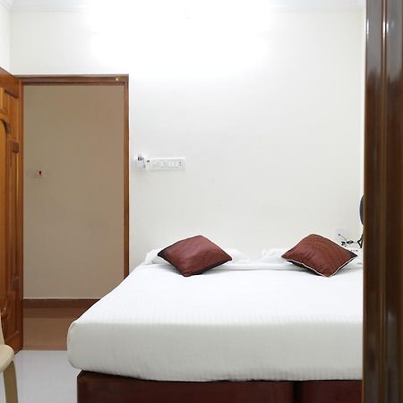 Sakthi Guest House Пондичерри Экстерьер фото