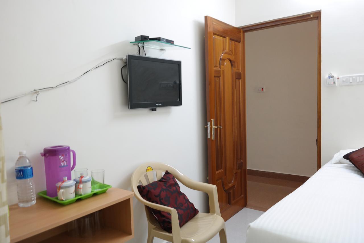 Sakthi Guest House Пондичерри Экстерьер фото